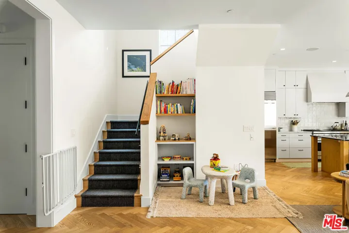 1099 Nowita Place, Venice, California 90291