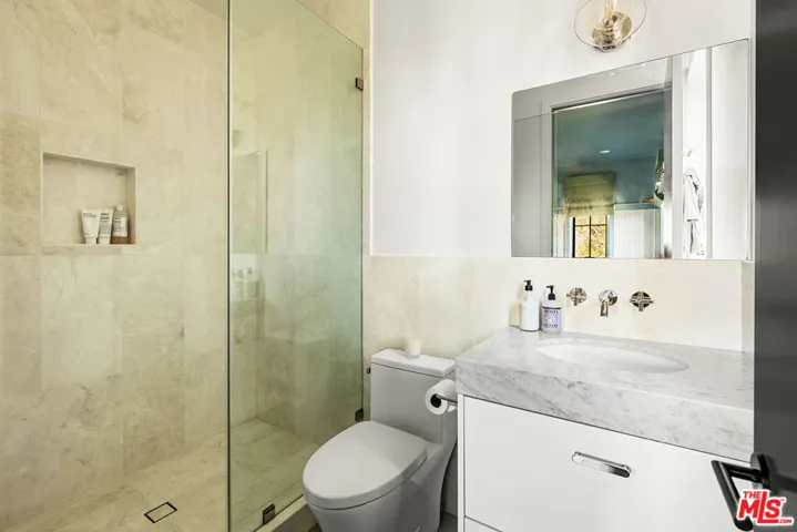 1099 Nowita Place, Venice, California 90291