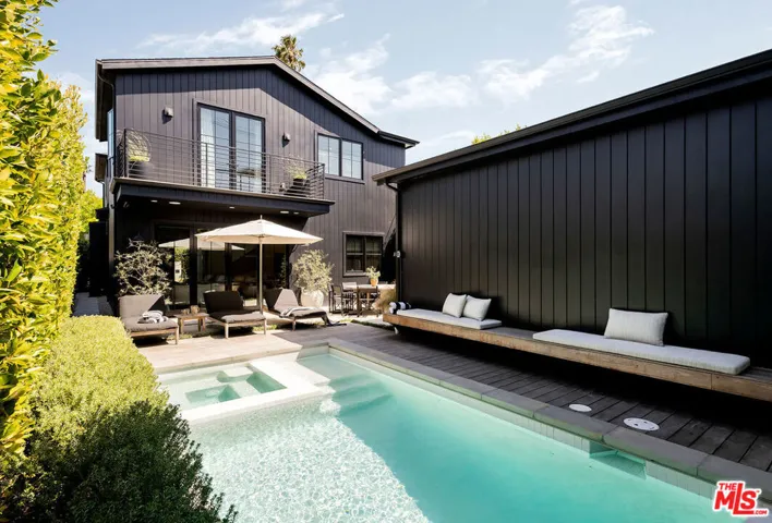 1099 Nowita Place, Venice, California 90291