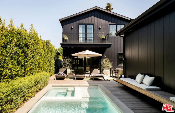 1099 Nowita Place, Venice, California 90291