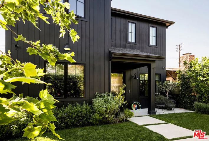 1099 Nowita Place, Venice, California 90291