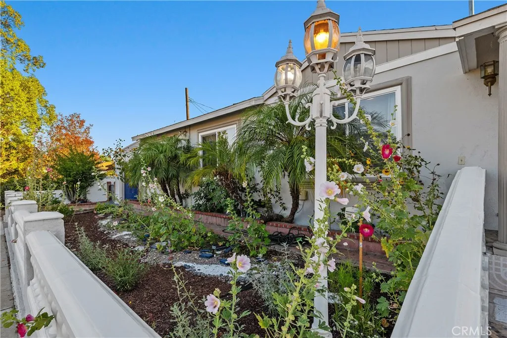 3300 W Chandler Boulevard, Burbank, California 91505 — photo 4