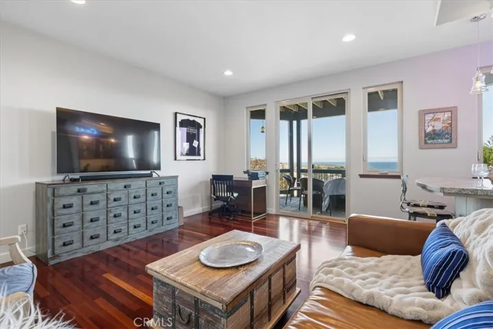 Game room with wet bar or 4th bedroom option.