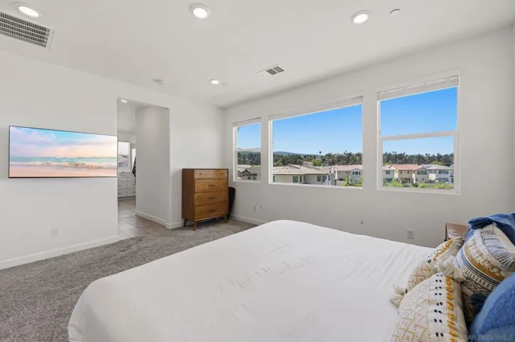 305 Creekview Ct, San Marcos, California 92078