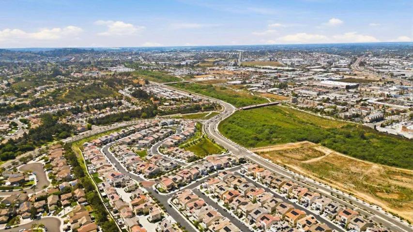305 Creekview Ct, San Marcos, California 92078