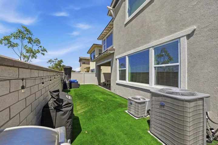 305 Creekview Ct, San Marcos, California 92078