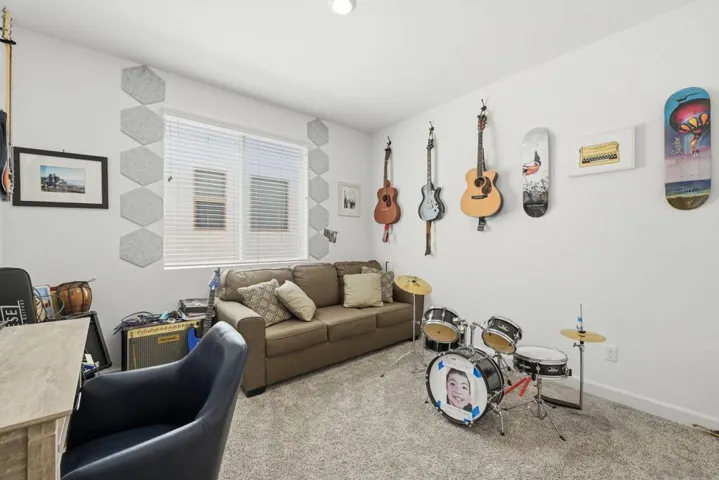 305 Creekview Ct, San Marcos, California 92078