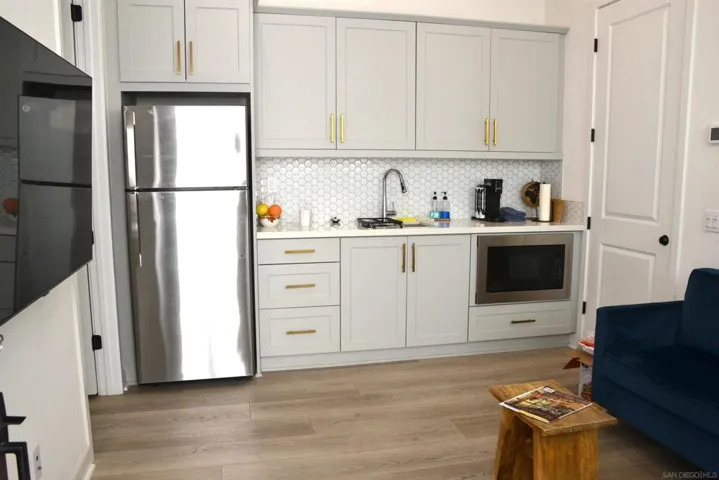 305 Creekview Ct, San Marcos, California 92078
