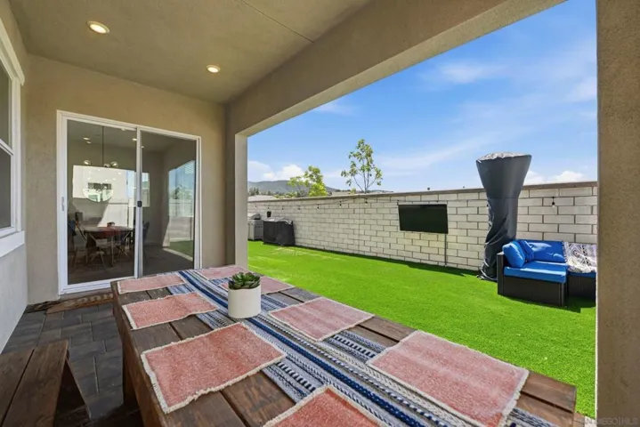 305 Creekview Ct, San Marcos, California 92078