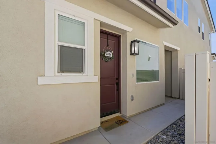 305 Creekview Ct, San Marcos, California 92078