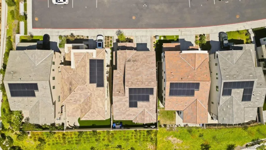 305 Creekview Ct, San Marcos, California 92078