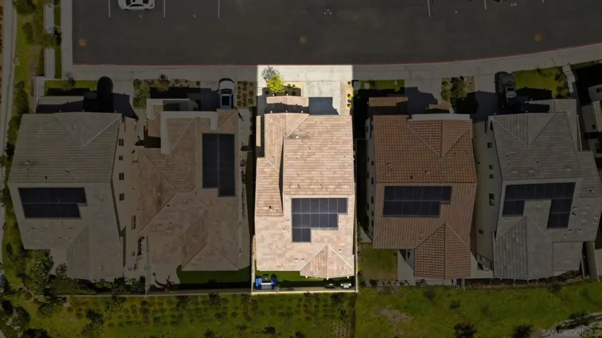 305 Creekview Ct, San Marcos, California 92078