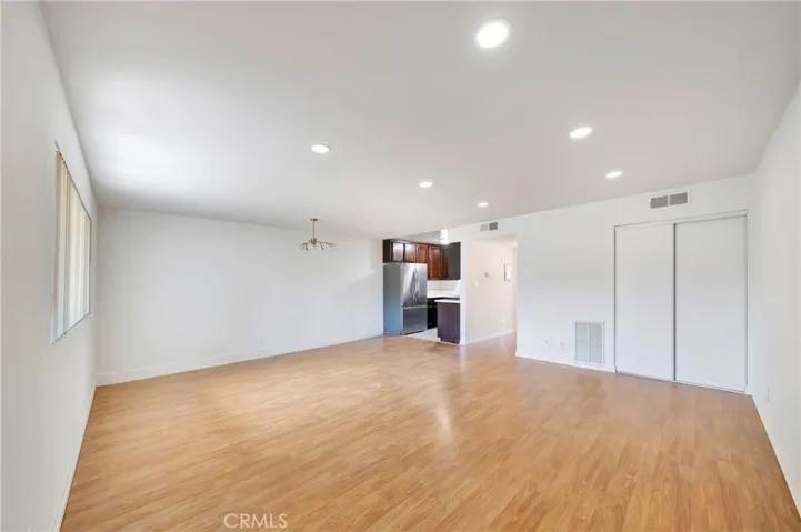 1614 E Chevy Chase Drive 2, Glendale, California 91206