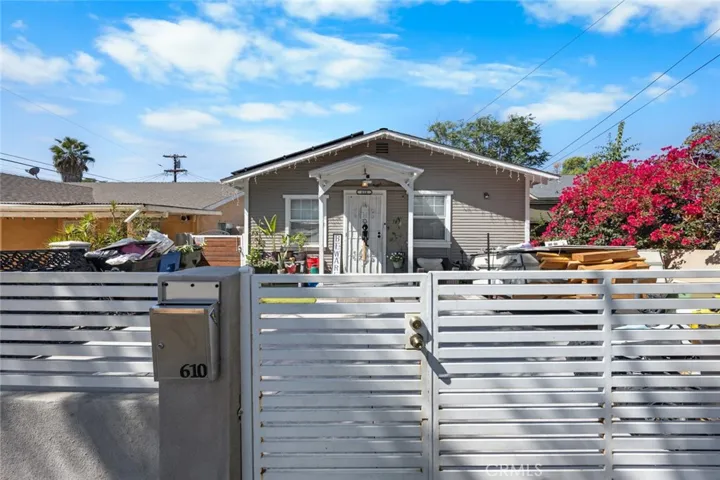 610 S Vine, Ontario, California 91762