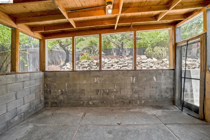 6616 Outlook Ave, Oakland, California 94605