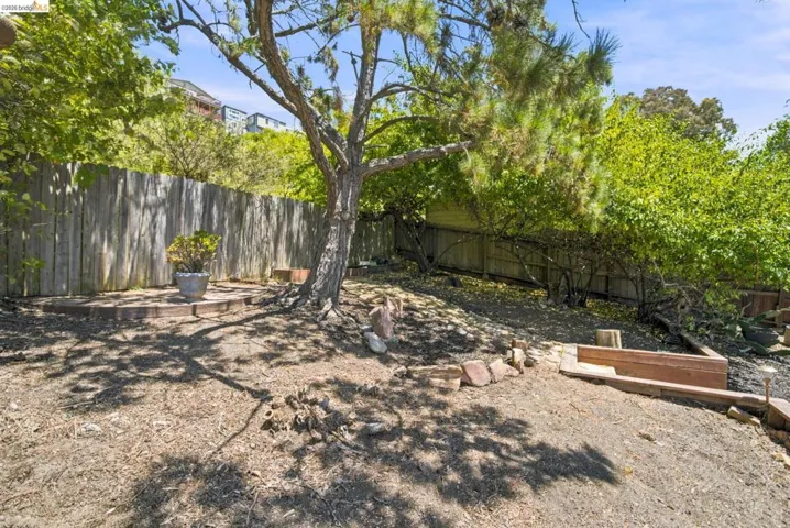 6616 Outlook Ave, Oakland, California 94605