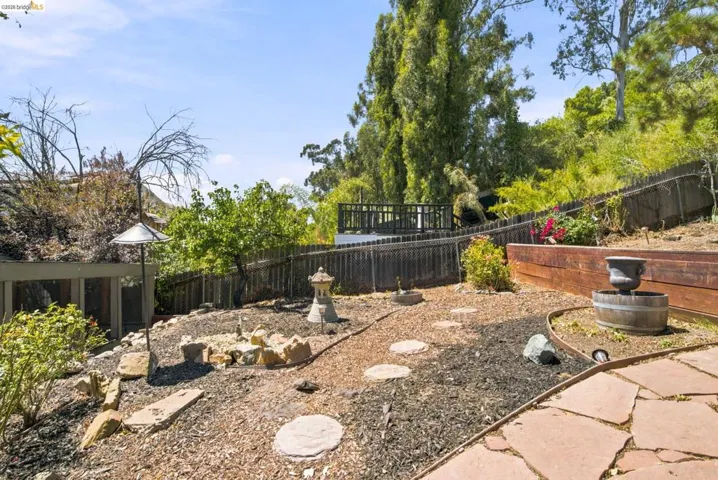 6616 Outlook Ave, Oakland, California 94605