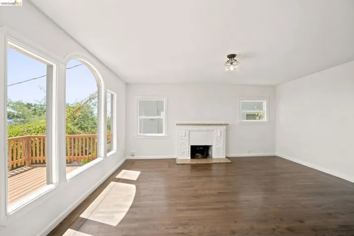6616 Outlook Ave, Oakland, California 94605