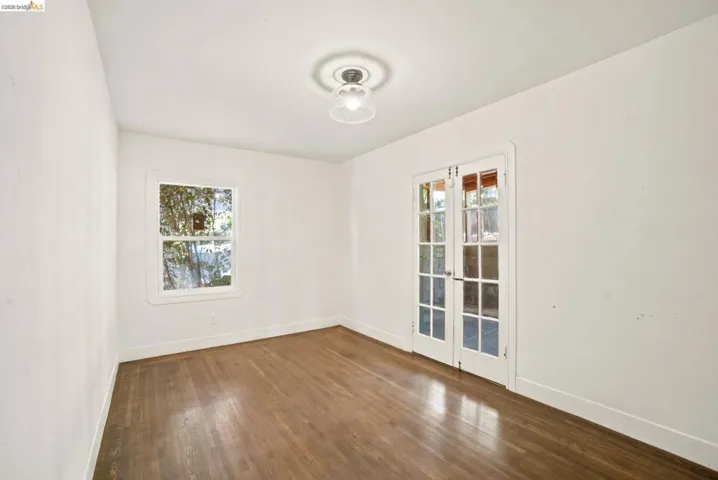 6616 Outlook Ave, Oakland, California 94605