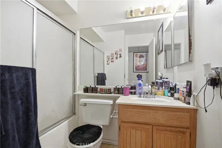 26754 Claudette 439, Canyon Country, California 91351