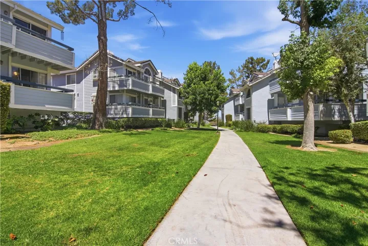 26754 Claudette 439, Canyon Country, California 91351