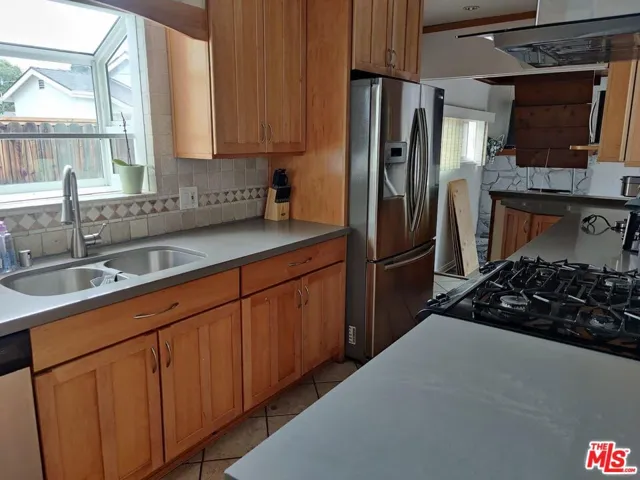 6838 Bertrand Avenue, Los Angeles, California 91335