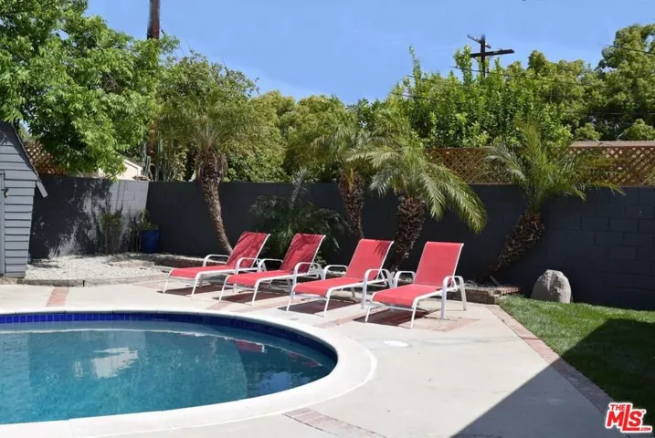 6838 Bertrand Avenue, Los Angeles, California 91335