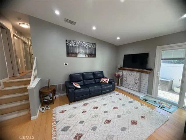 26341 Rainbow Glen Drive, Newhall, California 91321