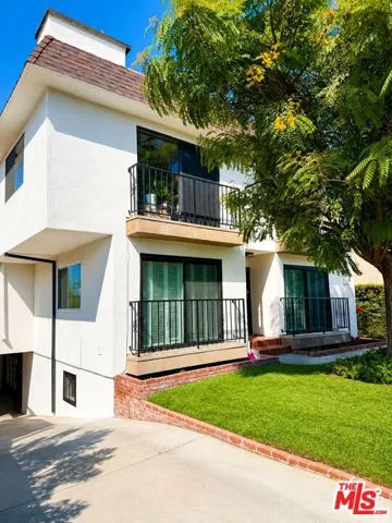 4190 Duquesne Avenue 2, Culver City, California 90232