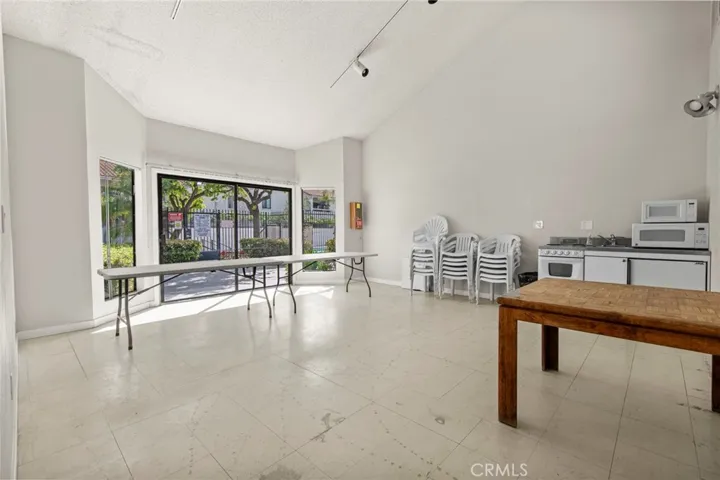 25027 Peachland Avenue 260, Newhall, California 91321