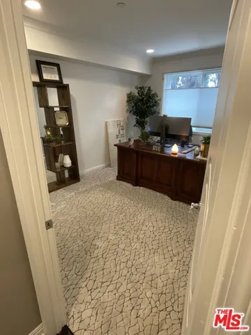 4533 Vista Del Monte Avenue 101, Los Angeles, California 91403