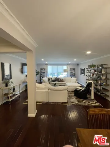 4533 Vista Del Monte Avenue 101, Los Angeles, California 91403