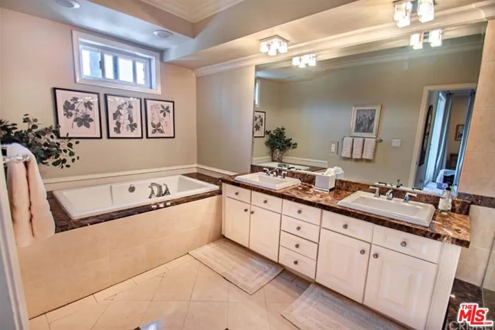 4533 Vista Del Monte Avenue 101, Los Angeles, California 91403