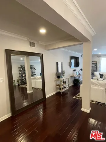 4533 Vista Del Monte Avenue 101, Los Angeles, California 91403