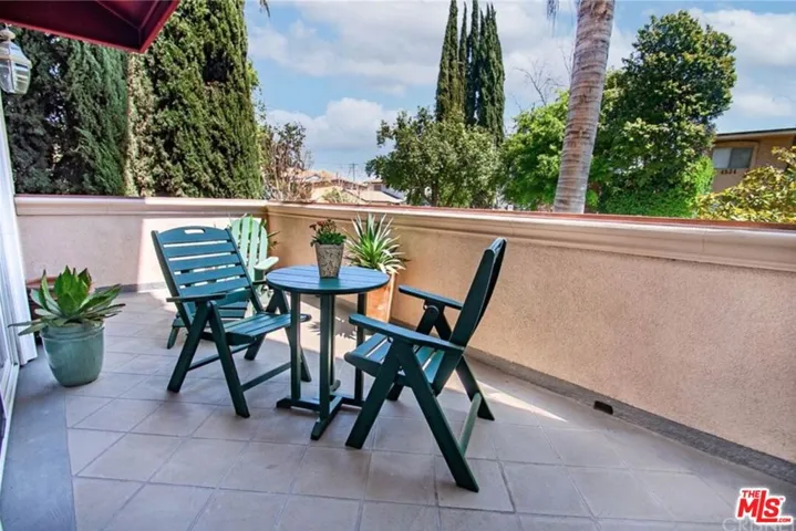 4533 Vista Del Monte Avenue 101, Los Angeles, California 91403