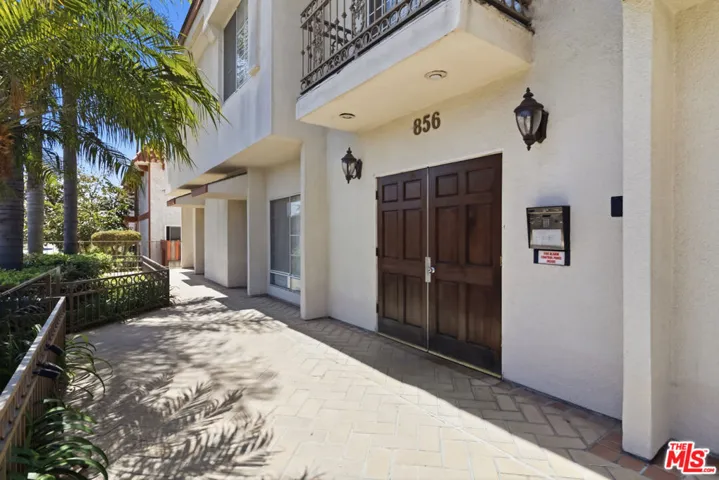 856 W Beach Avenue 16, Inglewood, California 90302