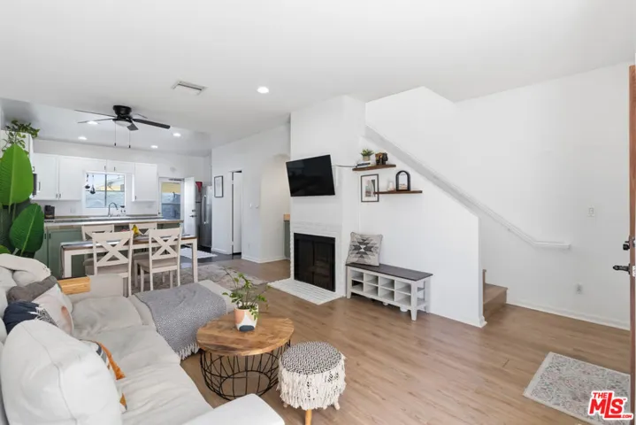 856 W Beach Avenue 16, Inglewood, California 90302