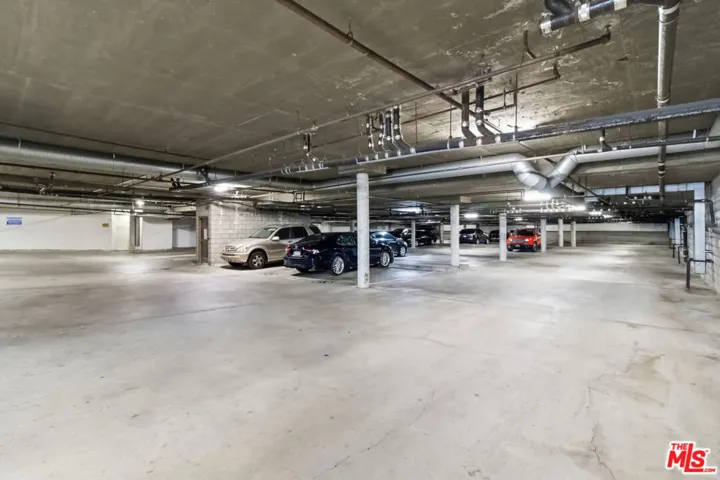 856 W Beach Avenue 16, Inglewood, California 90302