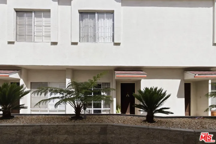 856 W Beach Avenue 16, Inglewood, California 90302