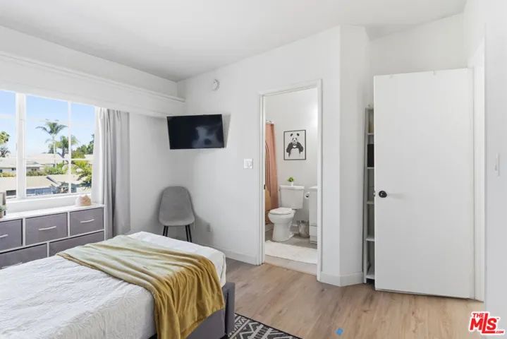 856 W Beach Avenue 16, Inglewood, California 90302