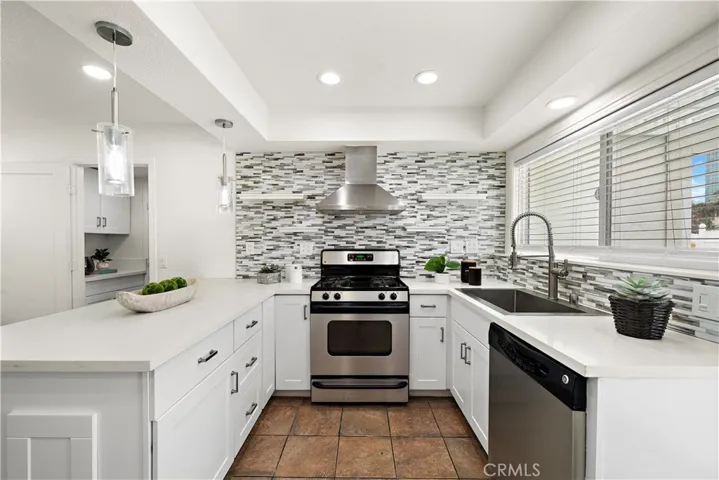 Coffered ceiling, recessed lighting
