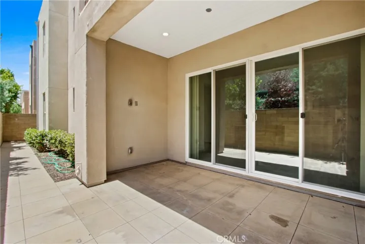 231 Radial, Irvine, California 92618