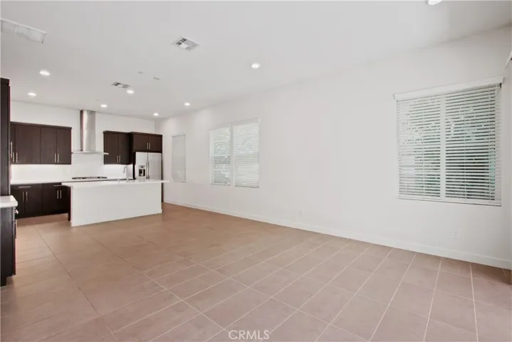 231 Radial, Irvine, California 92618