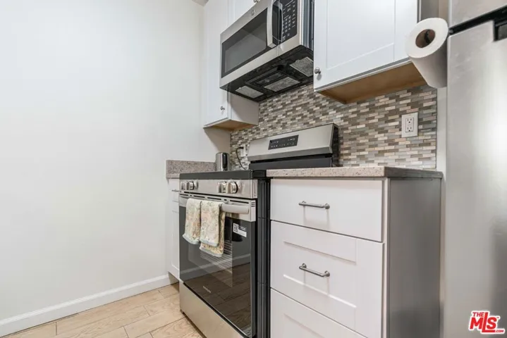 8740 Tuscany Avenue 207, Playa Del Rey, California 90293