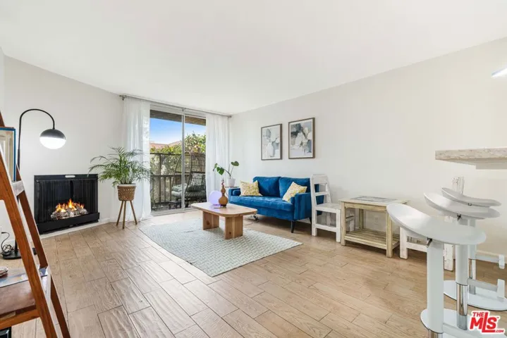 8740 Tuscany Avenue 207, Playa Del Rey, California 90293
