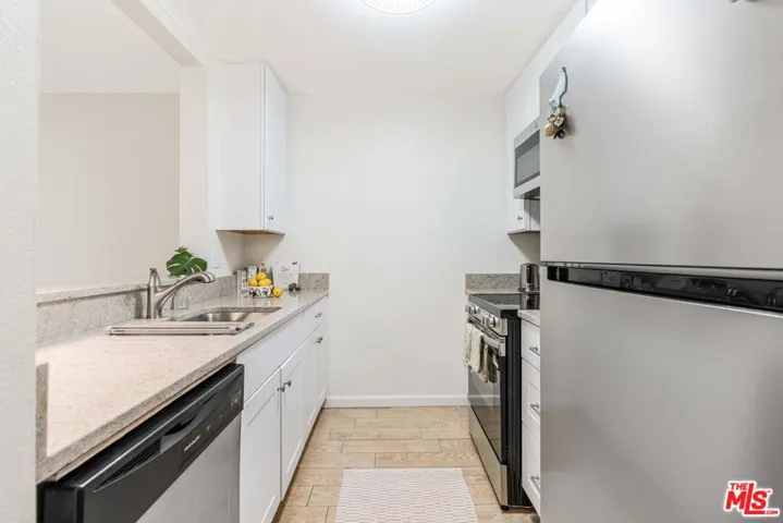 8740 Tuscany Avenue 207, Playa Del Rey, California 90293