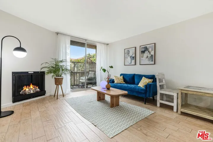 8740 Tuscany Avenue 207, Playa Del Rey, California 90293