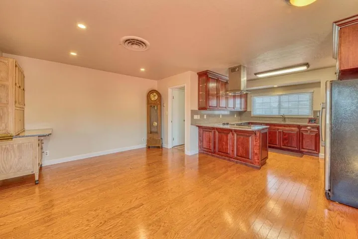 1163 Granada Avenue, Salinas, California 93906