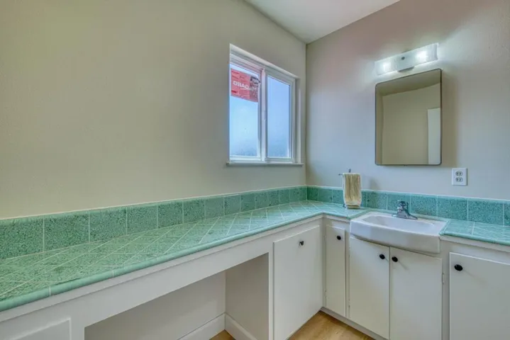 1163 Granada Avenue, Salinas, California 93906