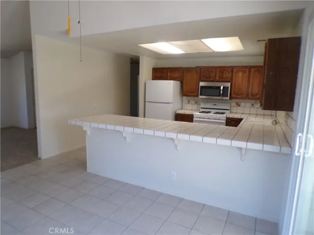 5102 W Avenue L10, Quartz Hill, California 93536